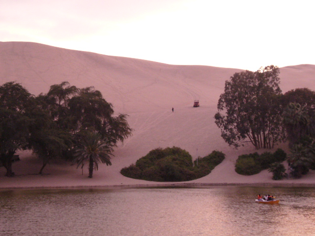 Huacachina -- Dune buggies